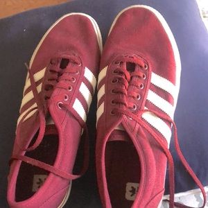 Men’s adidas maroon lace ups. Size 11 1/2. EUC
